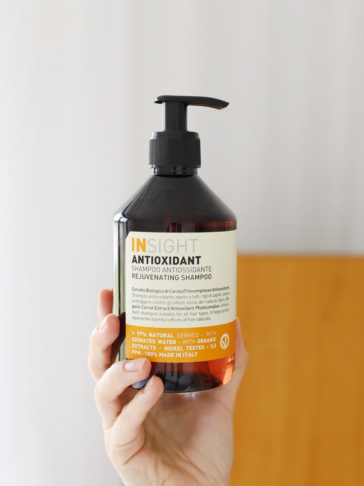 szampon odmładzający, odmładzający szampon do włosów, szampon z antyoksydantami, szampon insight antioxidant, szampon do włosów z antyoksydantami