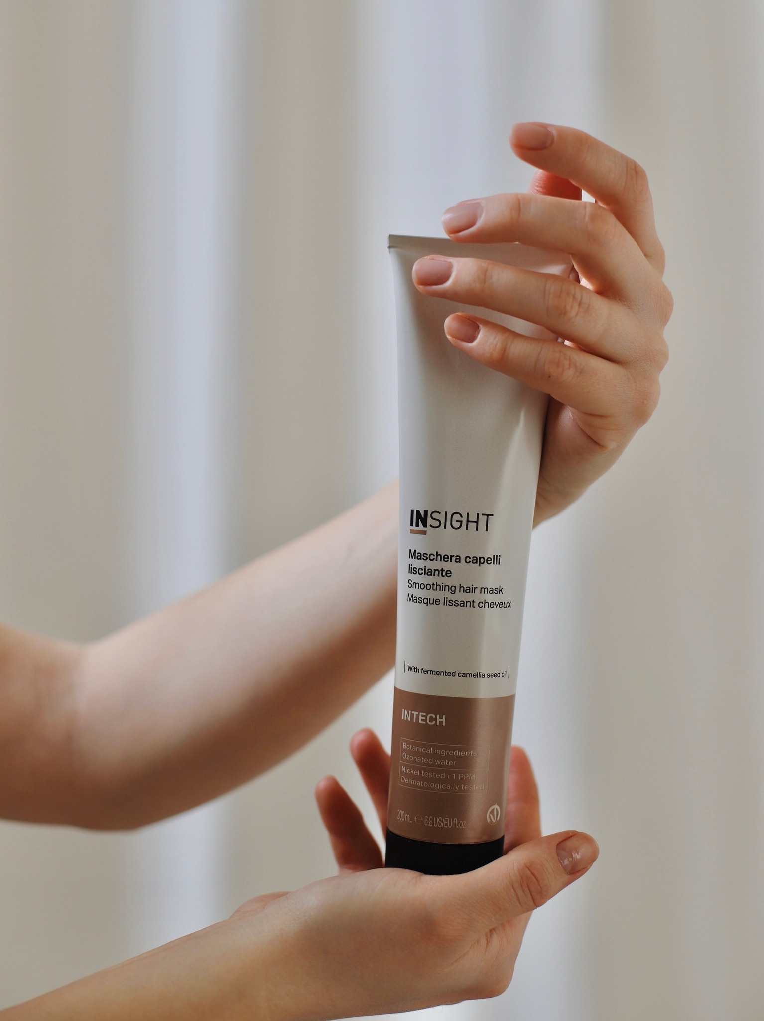 INSIGHT INTECH Maska wygładzająca włosy po zabiegach technicznych 200ml