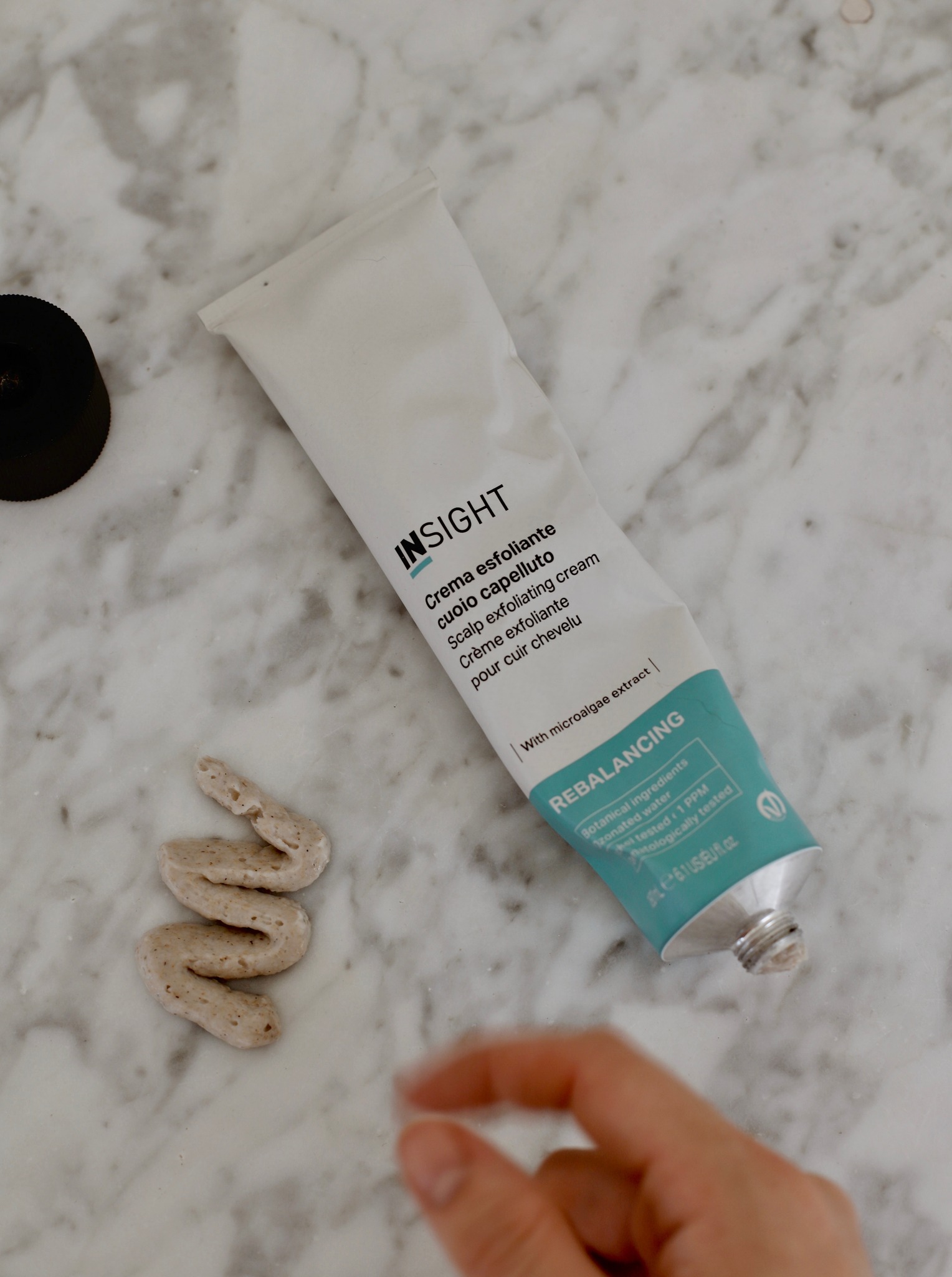 Peeling do przetłuszczającej się skóry głowy 180ml INSIGHT REBALANCING