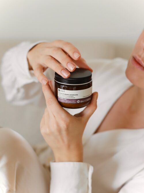 INSIGHT DAMAGED HAIR Skoncentrowany szampon o stałej konsystencji do włosów zniszczonych 80ml