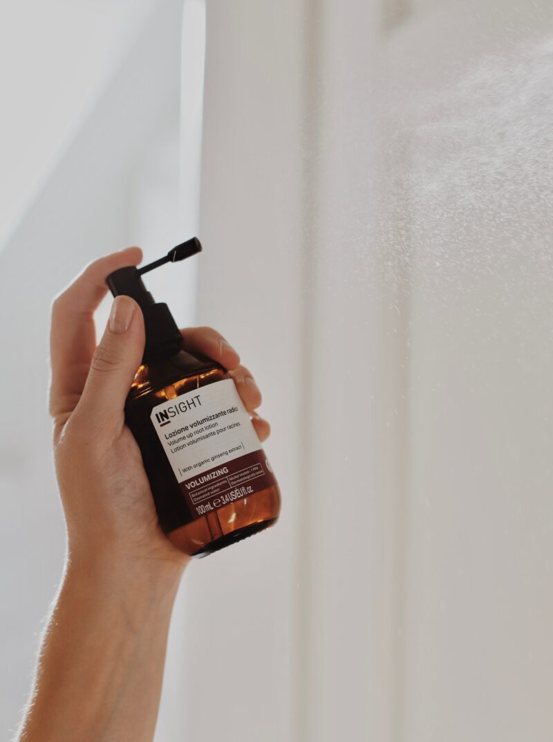 Spray na objętość włosów od nasady 100ml INSIGHT VOLUMIZING