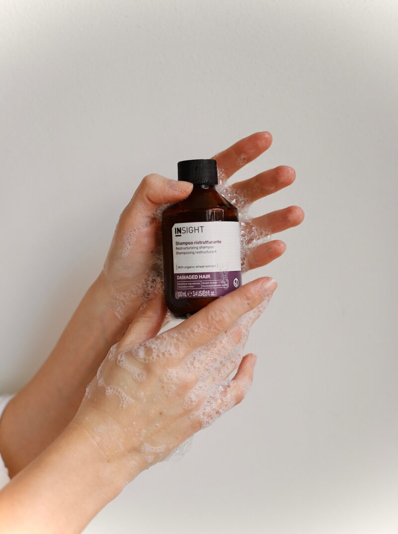 Szampon odbudowujący do włosów zniszczonych 100ml INSIGHT DAMAGED HAIR