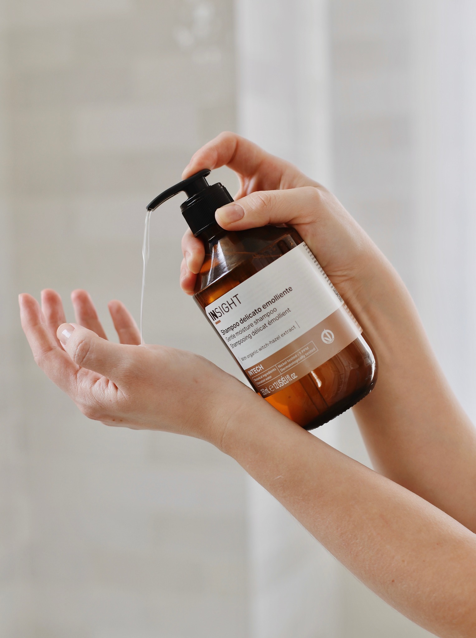 INSIGHT INTECH Szampon wygładzający do włosów po zabiegach technicznych 350ml