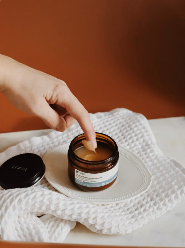 Skoncentrowany szampon o stałej konsystencji do codziennej pielęgnacji włosów 80ml INSIGHT DAILY USE